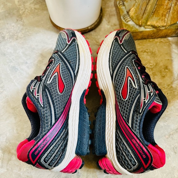 Brooks Shoes Brooks Ghost 6 Neutral Womens Running Shoes Hot Pink